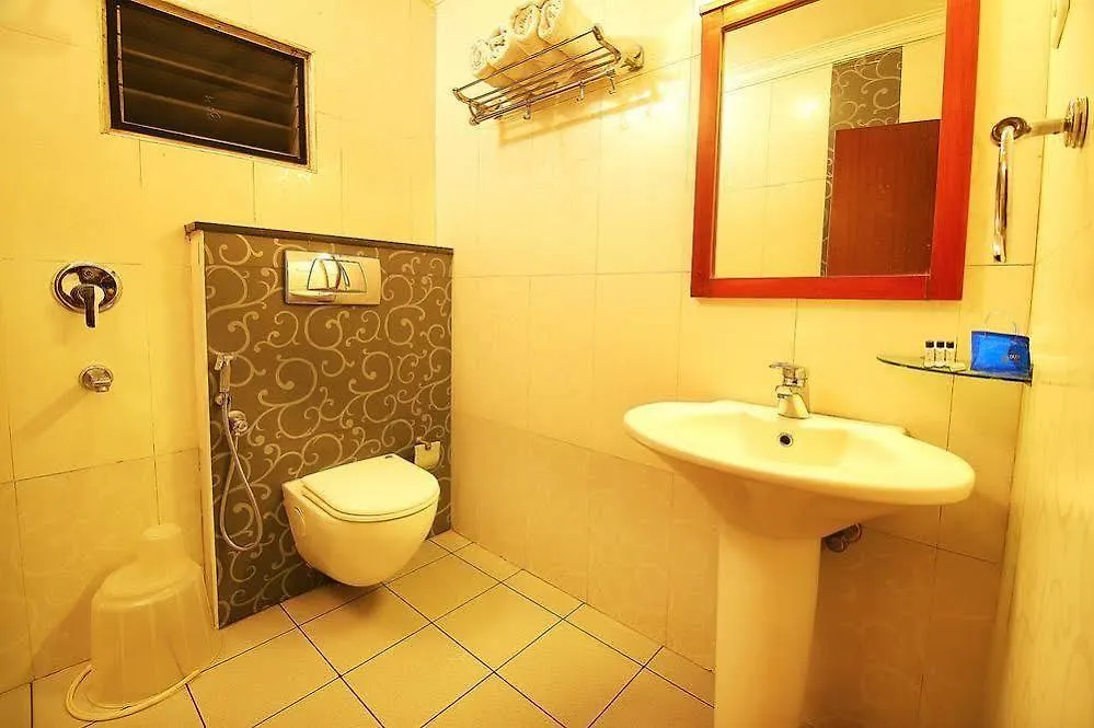 Oyo Rooms Mg Road Durbar Hall Ground Kochi 3*,